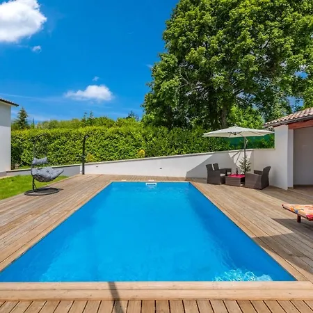 Holiday home A Charming Poolside In
