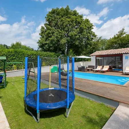 A Charming Poolside In